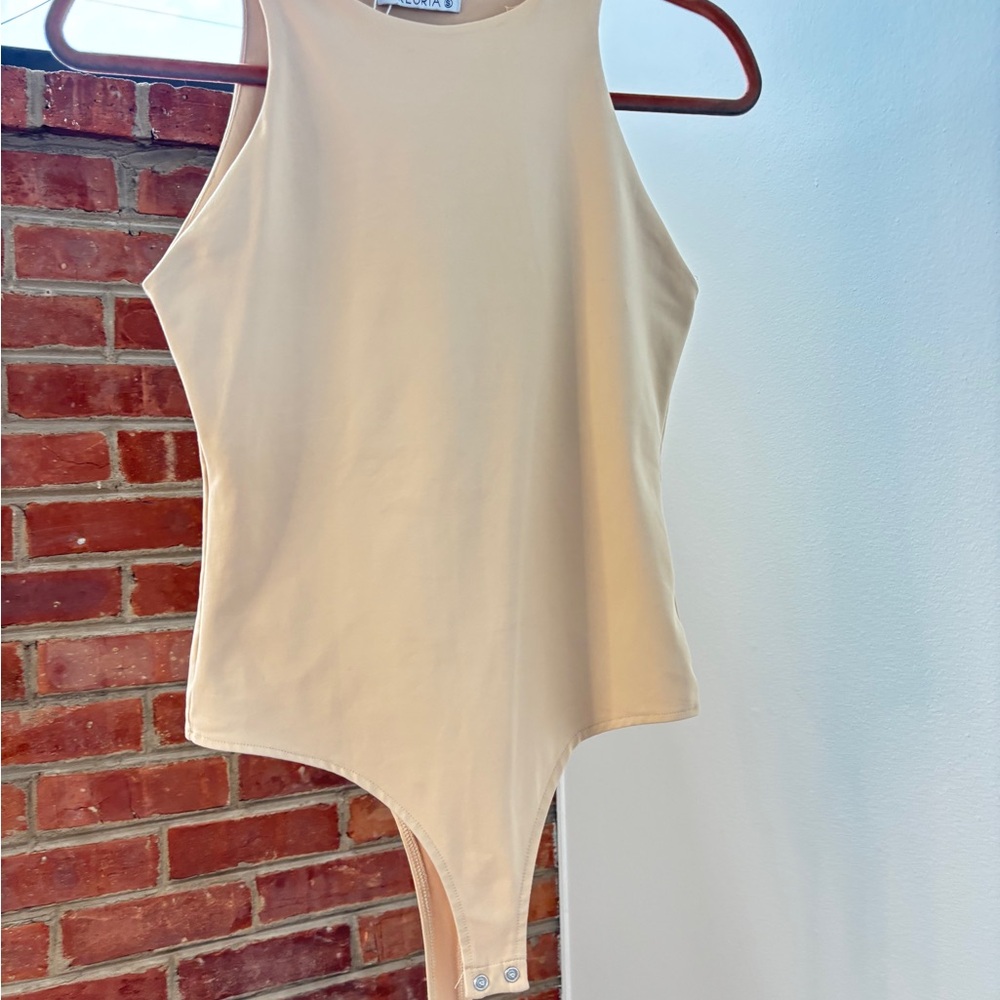 ReoRia Beige Sleeveless High-Neck Bodysuit